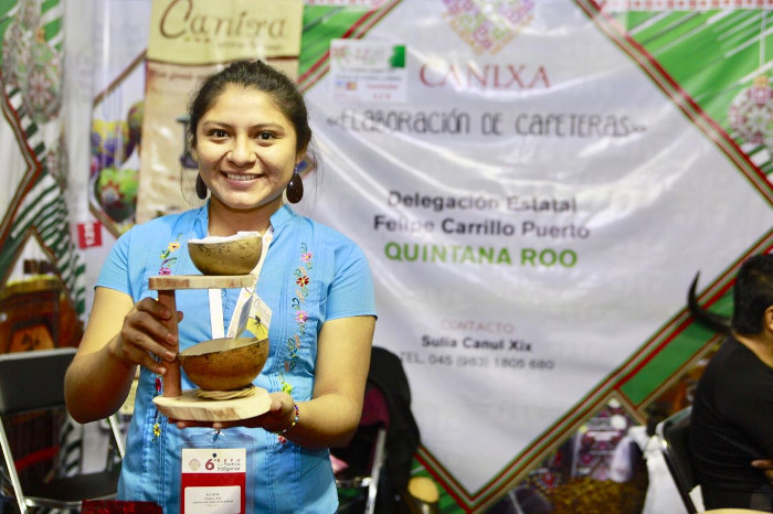 Productora en la Expo de los Pueblos Indígenas en la Ciudad de México.